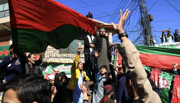 Reportan ataques durante elecciones en Pakistan