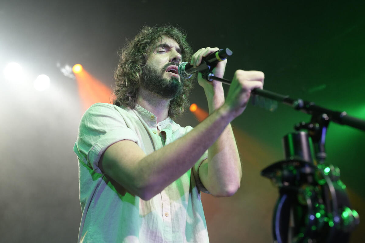 El cantante español se presentó en México en solitario, luego de una década de encabezar al grupo Izal. Fernando Aceves