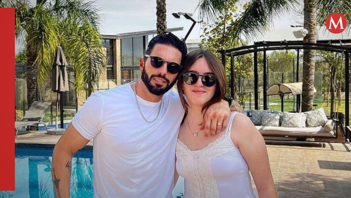 Critican a Poncho de Nigris por excluir a su hija mayor Ivanna de foto