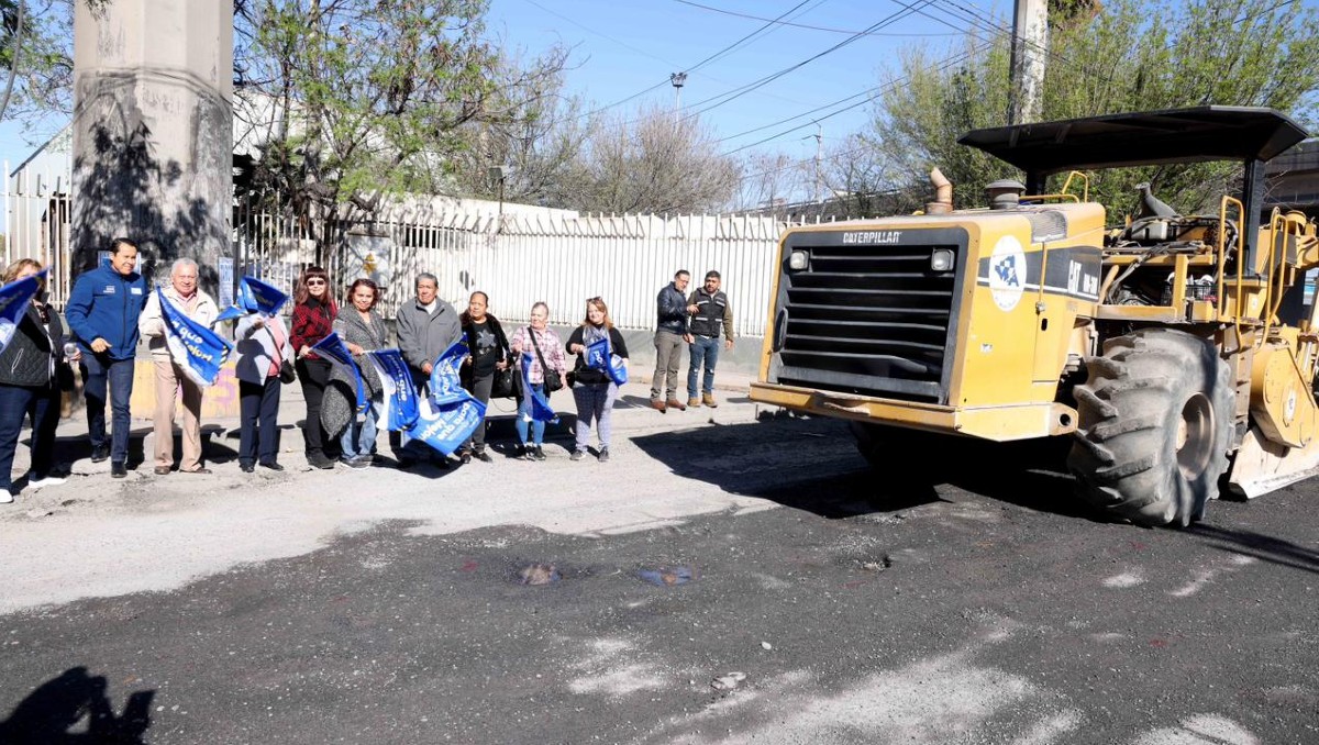 El alcalde Daniel Carrillo estuvo en el arranque de las obras. Foto: Especial