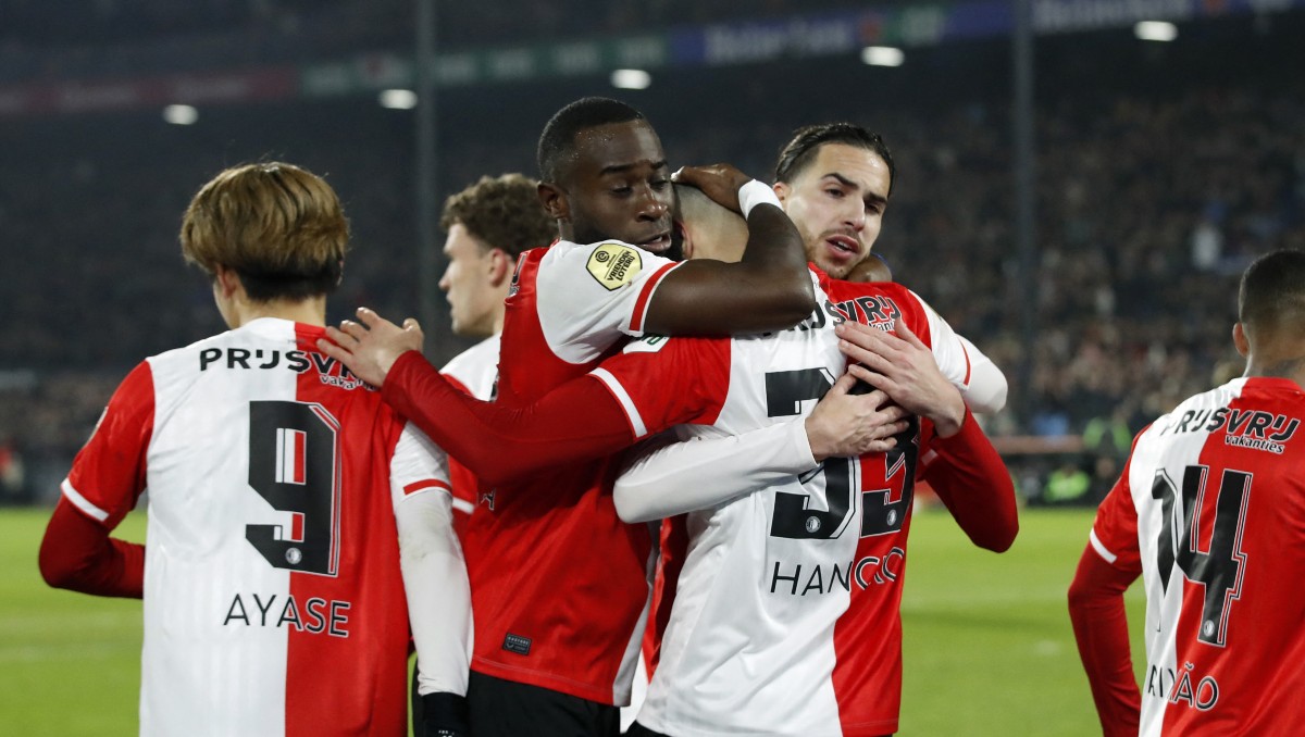 Feyenoord gana el derbi de Rotterdam sin 'Santi' Giménez en la Eredivisie (AFP)