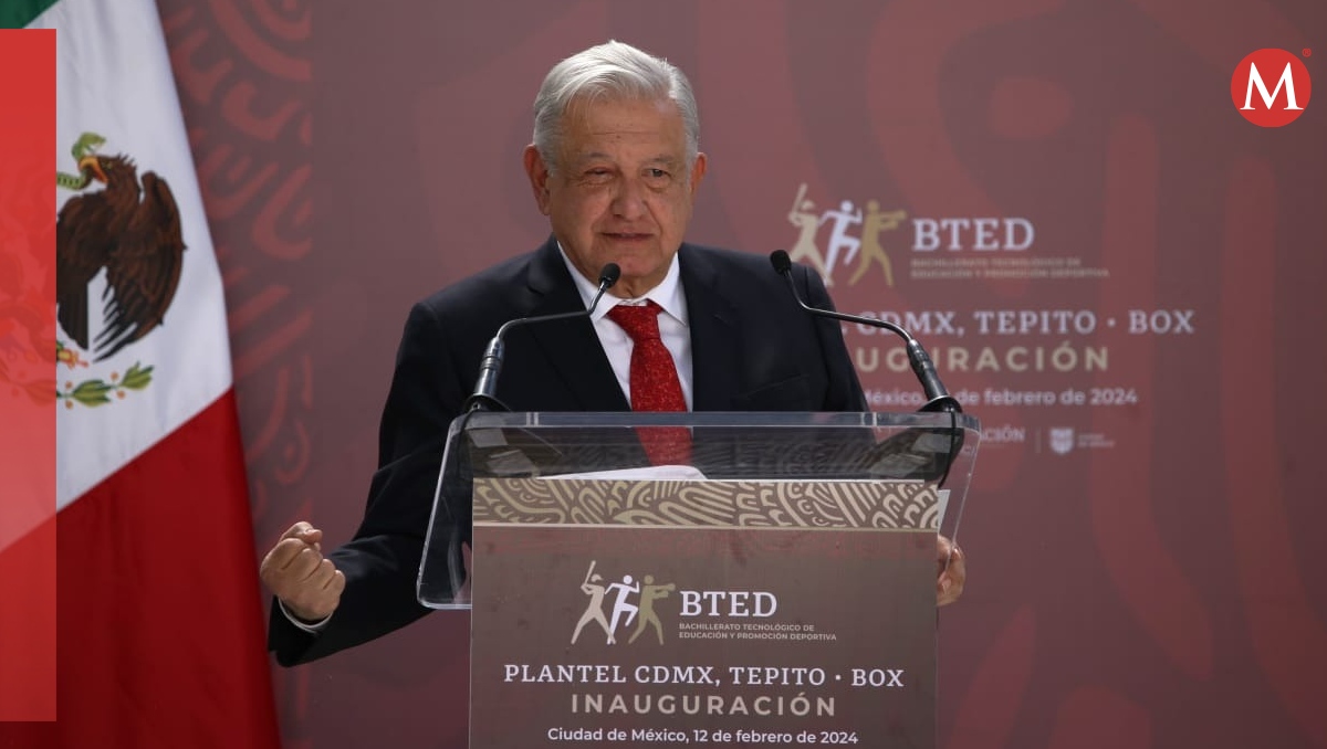 López Obrador en la inauguración del Bachillerato Tecnológico de Educación en Tepito. | Ariana Pérez