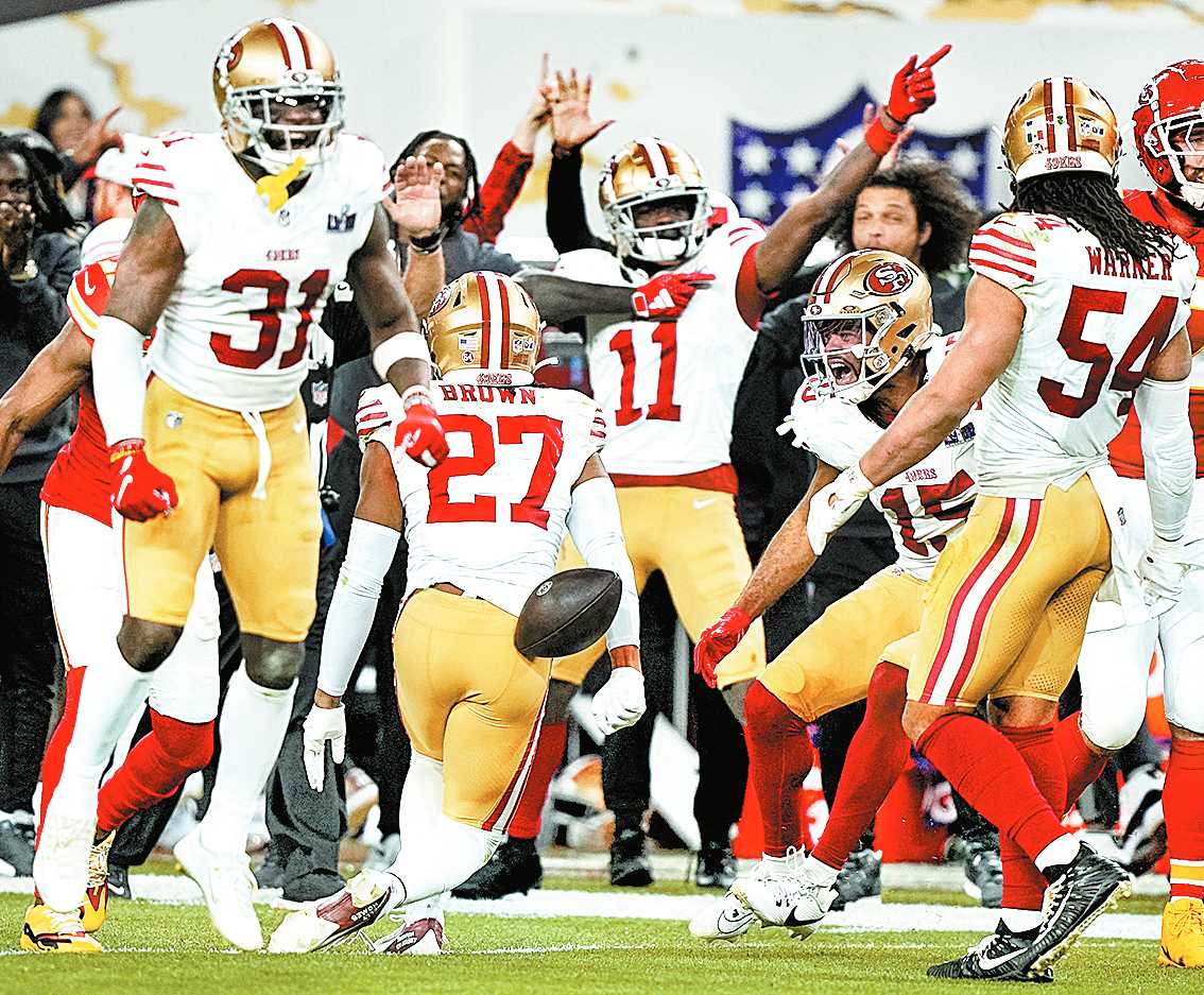 Los Niners se enfrentaron ayer a Kansas City Chiefs. AP