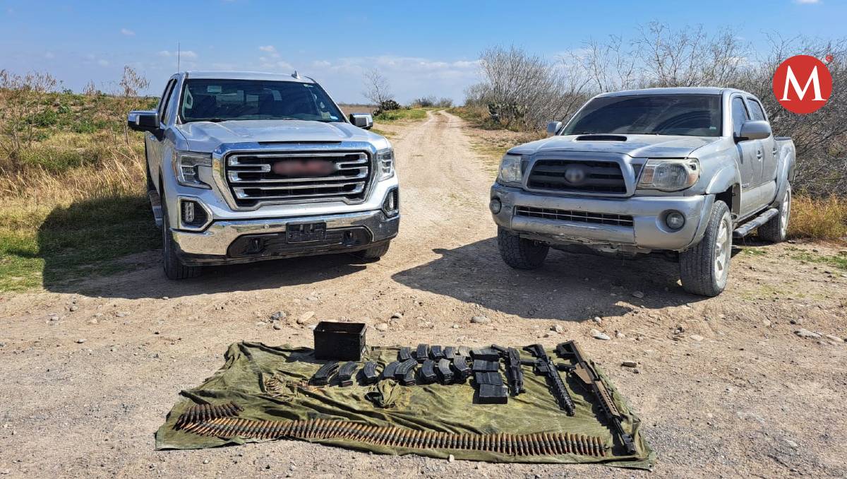 Guardia Nacional encuentra camionetas y armas en brecha de Río Bravo, Tamaulipas.