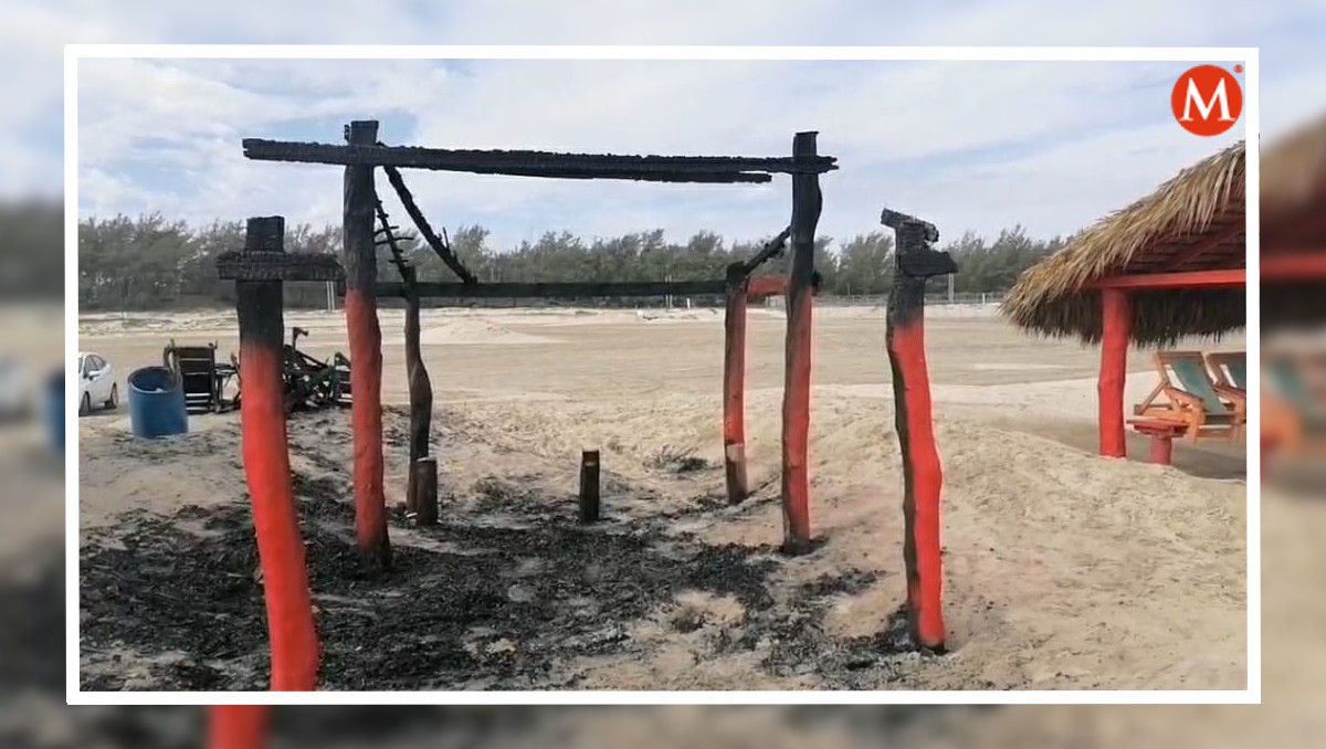 Se quema la tercer palapa de playa Miramar en lo que va del año