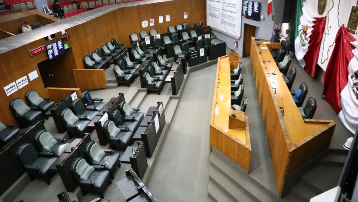 Diputados de NL no tendrán descuento de sueldo pese a que no han sesionado. Foto: Raúl Palacios