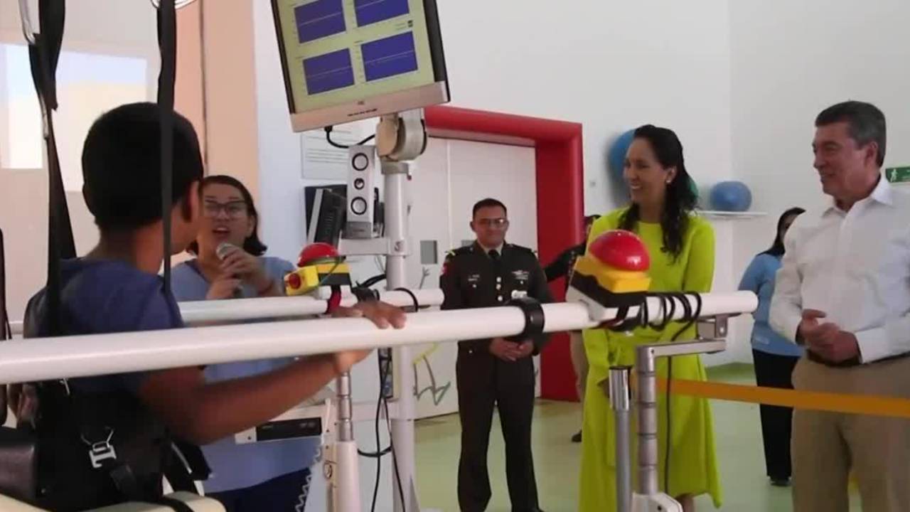 El gobernador de Chiapas elogia la labor humanitaria del CRIT en su 17 aniversario