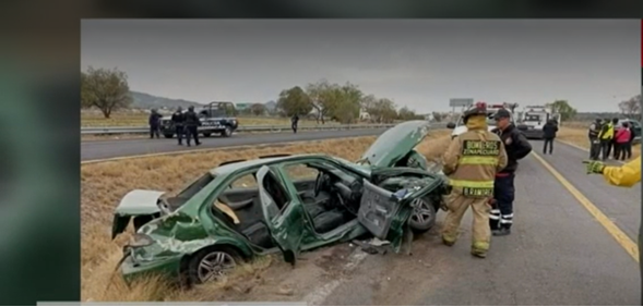 Choque en autopista de Michoacán deja 4 lesionados