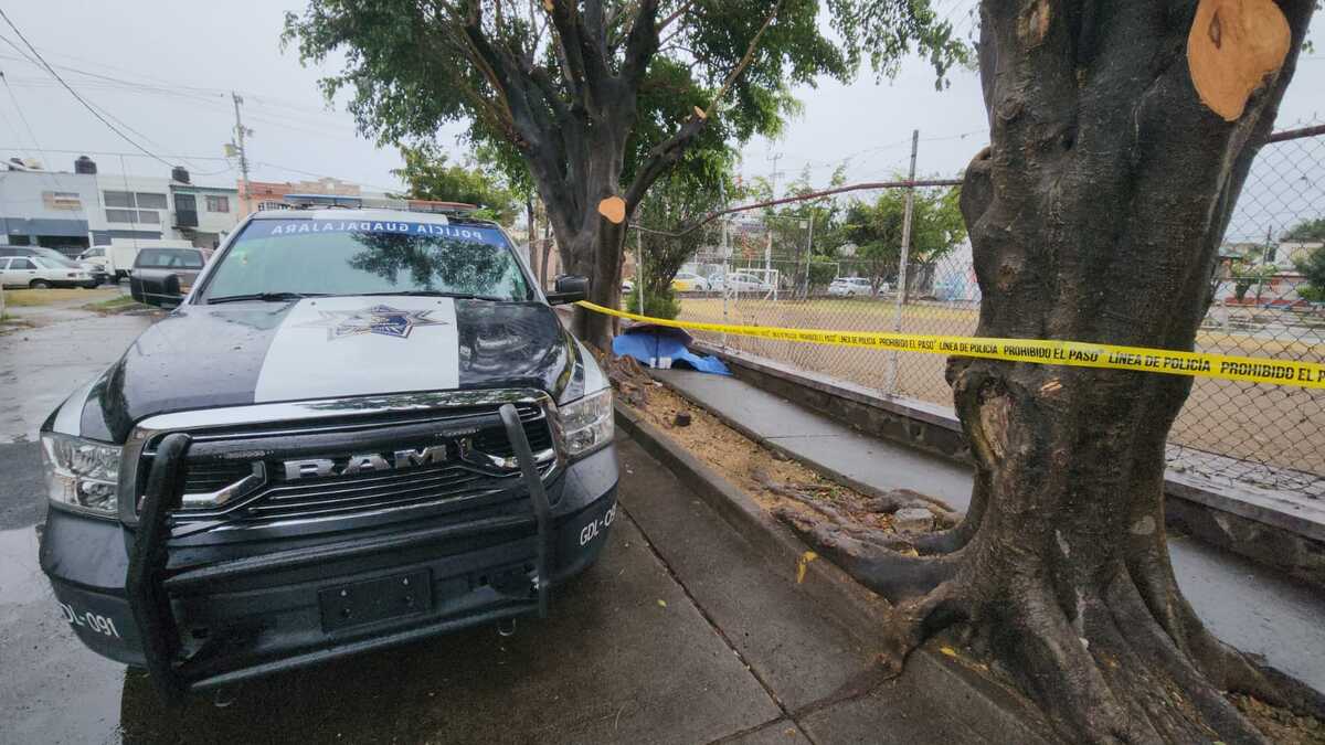 Los hechos ocurrieron en la colonia 18 de Marzo en Guadalajara. (Juan Mungía)