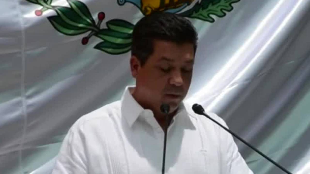 Juez emite orden de aprehensión contra Francisco Javier Cabeza de Vaca