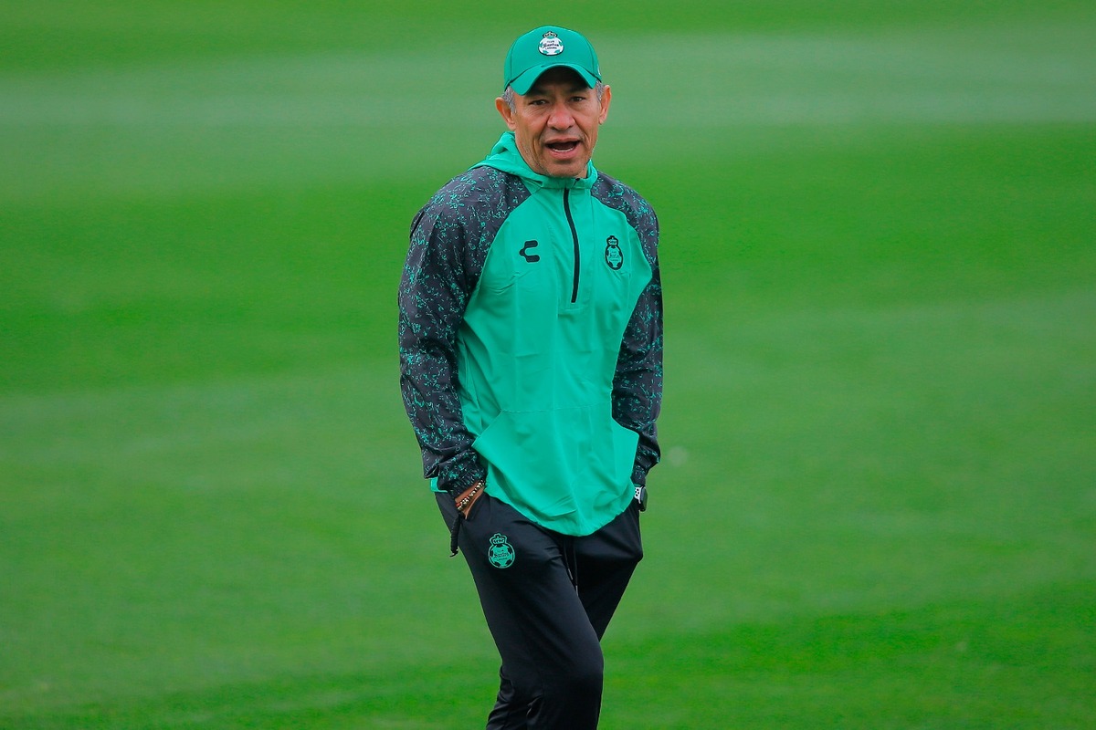 Santos Laguna por fin tiene como director técnico a Ignacio Ambriz. (Especial)