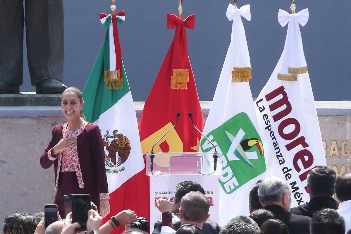 Claudia Sheinbaum registra su candidatura ante el Instituto Nacional Electoral  [Foto: Araceli López]