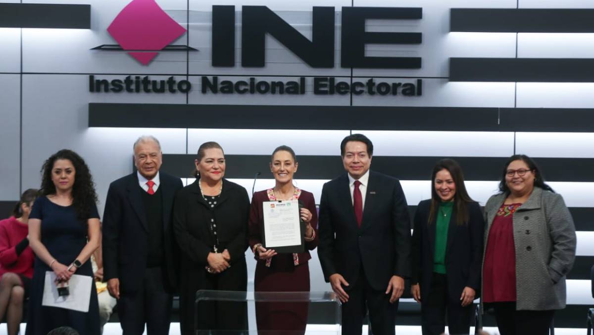 Claudia Sheinbaum se registró ante el INE como candidata presidencial | Araceli López