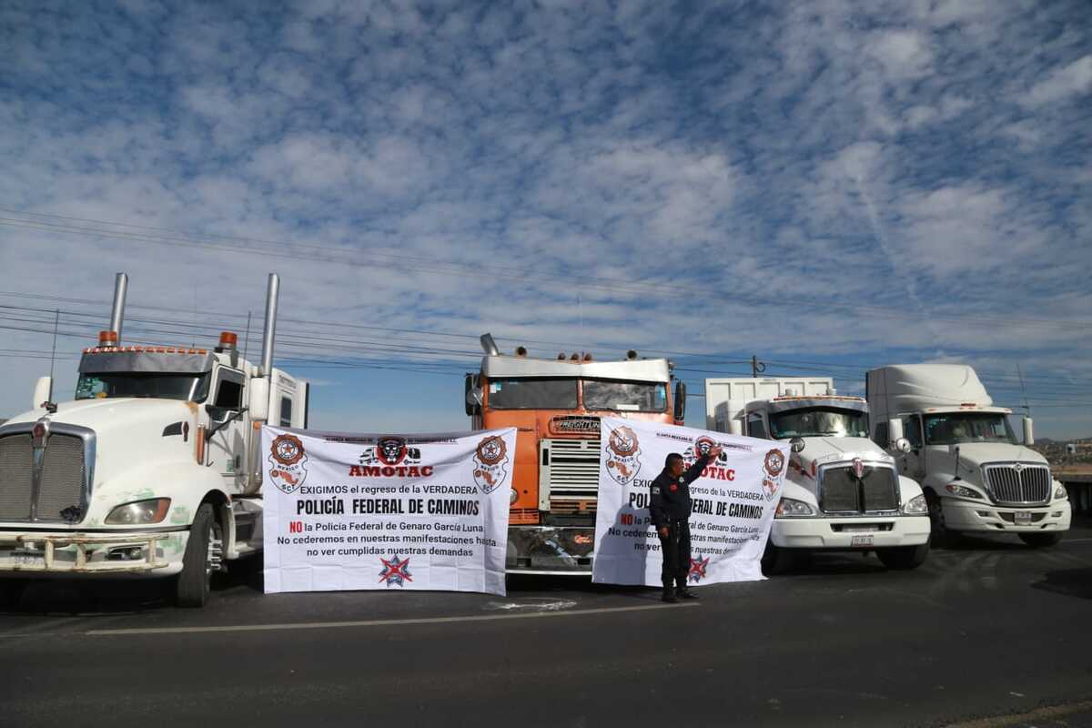 Manifestación de transportistas en la carretera México-Pachuca. (Jorge Sánchez)