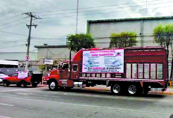 Choferes exigen a autoridades protección en los caminos del país. ESPECIAL