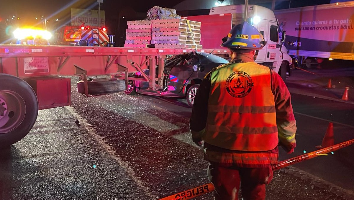Atienden accidente sobre carretera en San Juan de los Lagos, Jalisco (Cortesía)