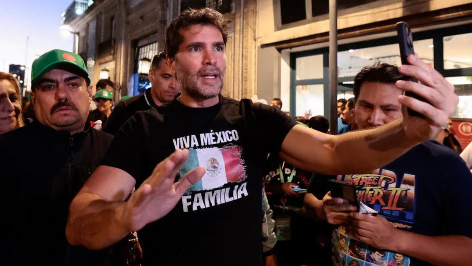 INE multa a Eduardo Verástegui; lo investigan con SAT y UIF por intervención extranjera