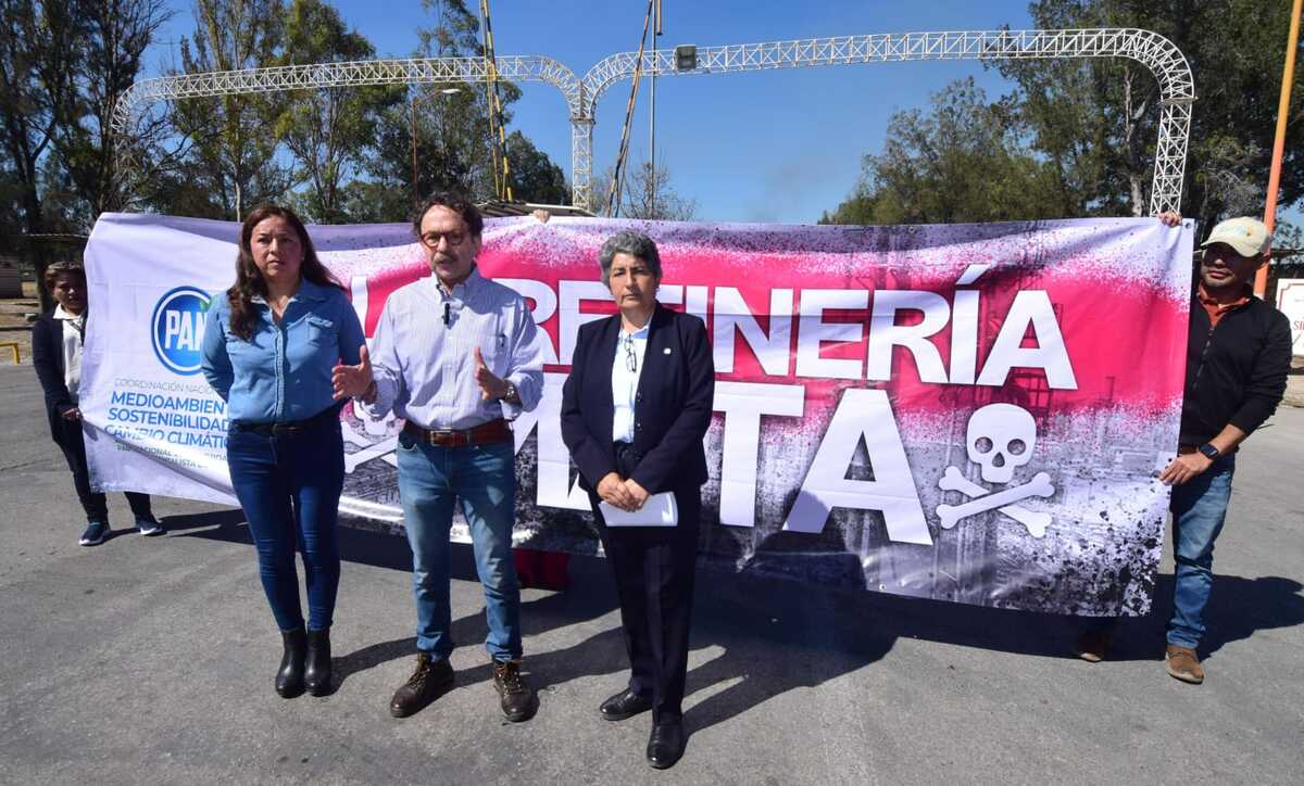 Quadri realizó una protesta frente a la refinería en Tula. (Francisco Villeda)
