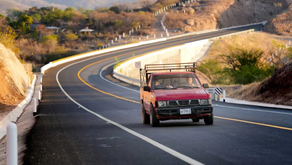 Sedena reemplazará a la SICT en el mantenimiento de carreteras