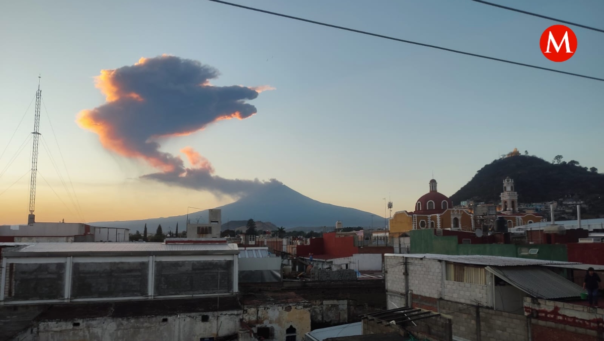 Volcán Popocatépetl sorprende con fumarola HOY 20 de febrero de 2024 | Especial