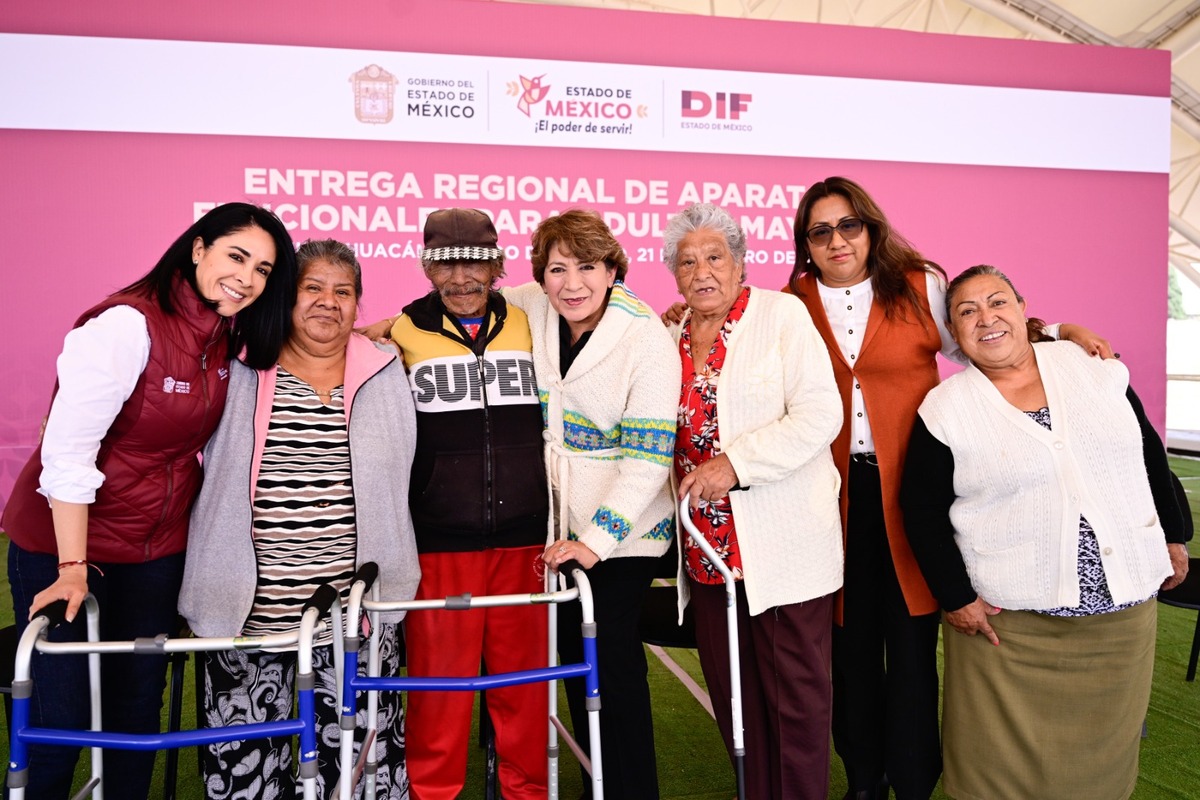 Gobernadora de Estado de México entrega dispositivos funcionales | Cortesía