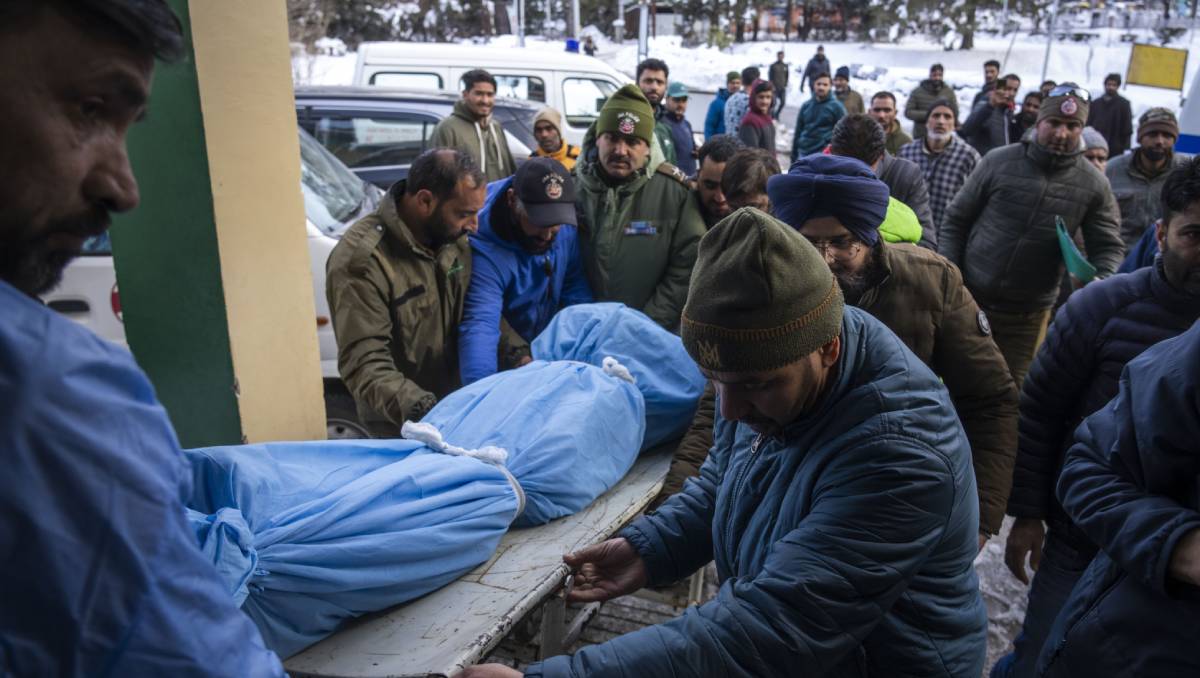 Los alpinistas rusos fueron sepultados en territorio indio | AP