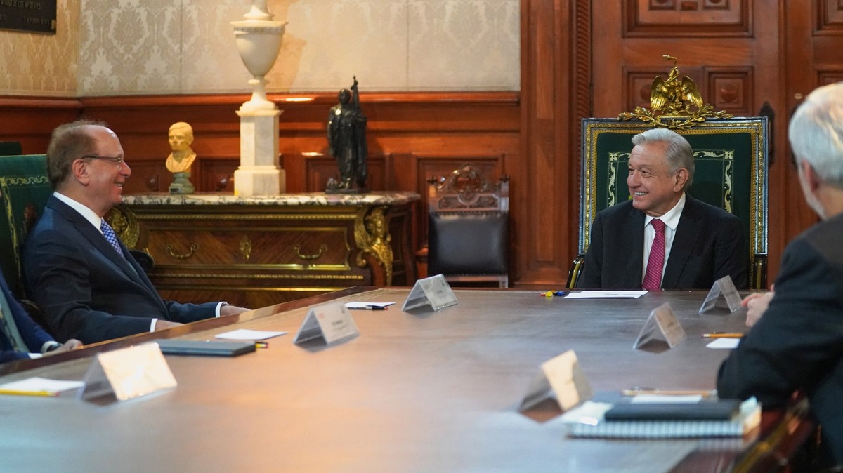 AMLO se reúne con Larry Fink. | Foto: Especial