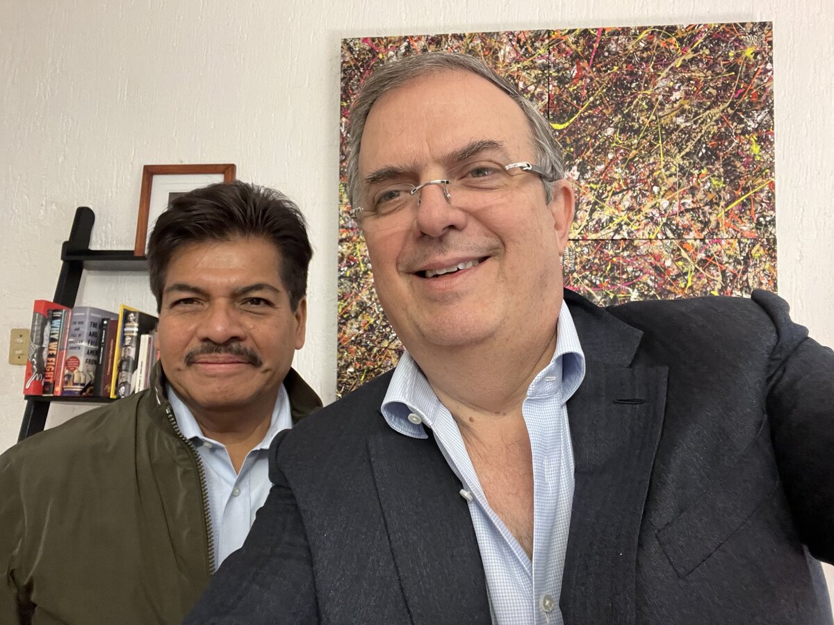 Marcelo Ebrard se reúne con Francisco Chiguil. | Foto: Especial.