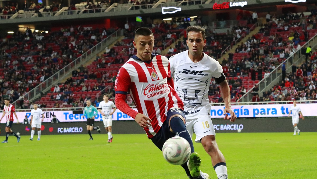 Chivas recibe a Pumas en el estadio Akron (Mexsport)