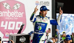 Daniel Suárez gana en final de fotografía en la NASCAR Cup Series, en Atlanta.