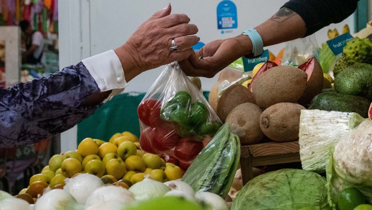 La canasta básica de alimentos que monitoreo de Profeco consta de 24 productos. Foto: (Cuartoscuro)