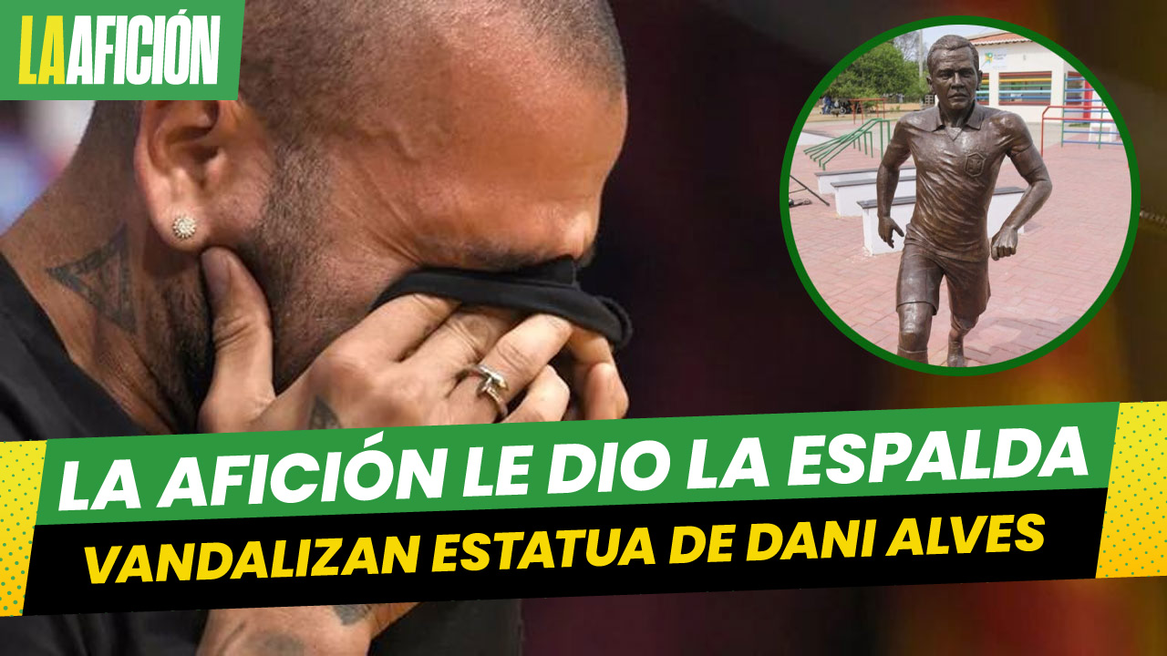 Estatua de Dani Alves en Brasil es vandalizada tras darse a conocer su sentencia