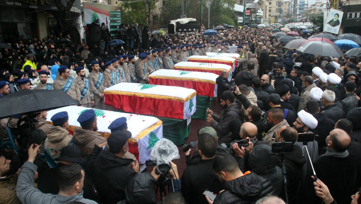 Israel mata a milicianos de Hezbolá; responden con 60 misiles