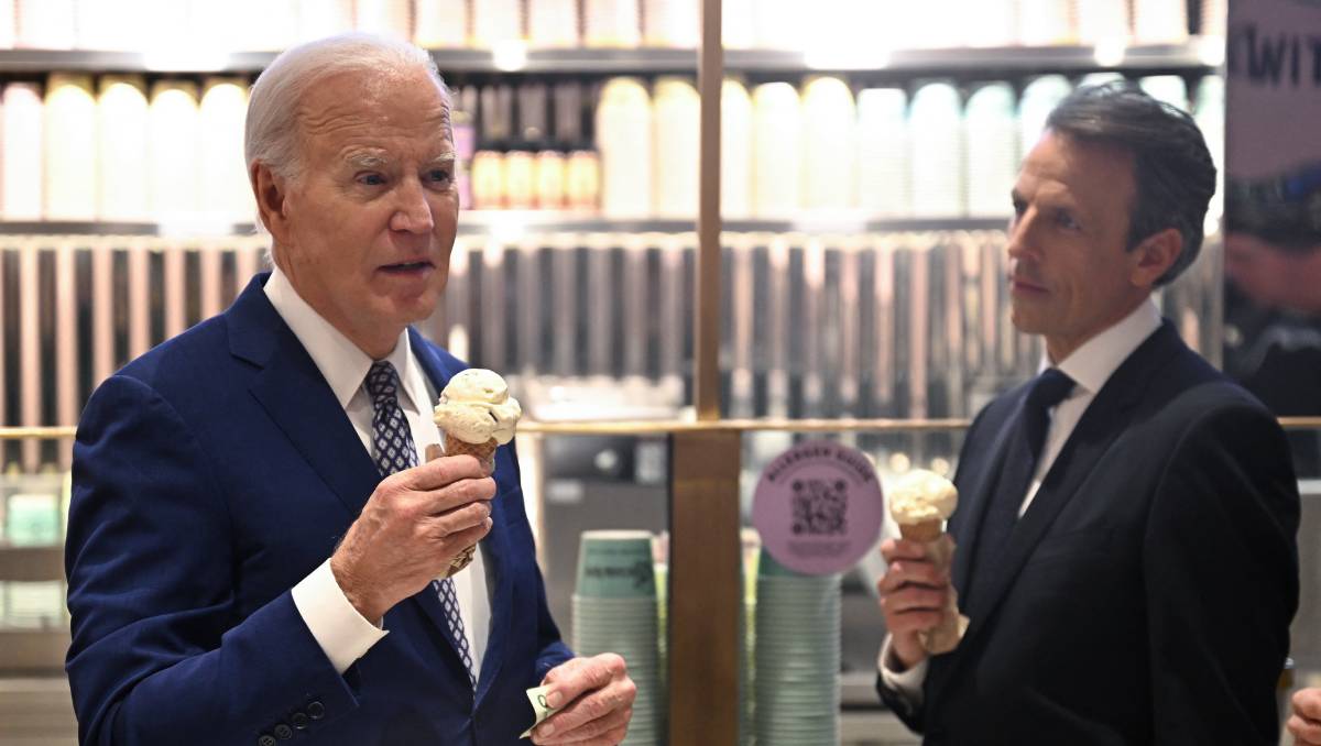 Joe Biden hizo el anuncio mientras disfrutaba un helado | AFP