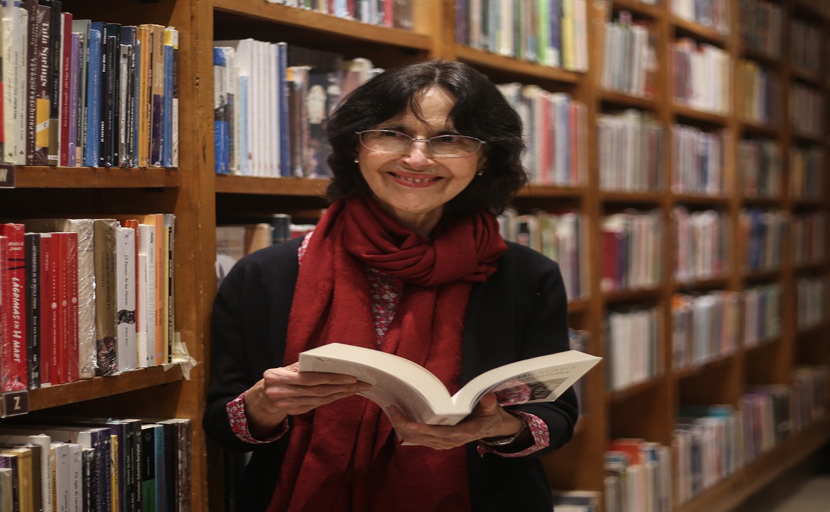 La autora dijo que escribe sobre temas personales y problemas sociales. (Araceli López)
