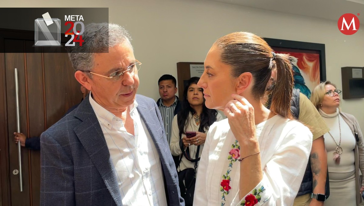 El ex funcionario federal junto a la candidata presidencial, Claudia Sheinbaum. | José Antonio Belmont