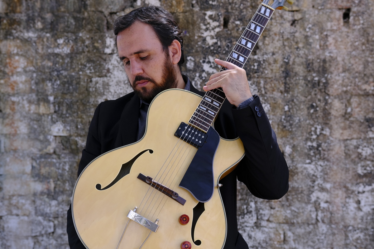 El guitarrista también es productor y director del sello discográfico Cap-Ba Records. (Foto: África Eleazar)
