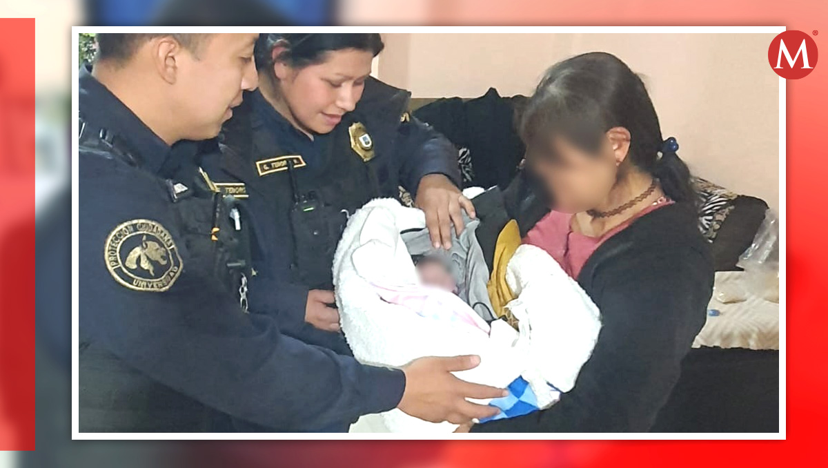 La mujer fue asistida por policías de la Ciudad de México | (Diseño: Milenio)