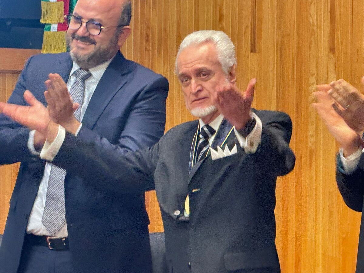 Reconocen como Maestro Emérito a José Manuel Jurado Parres. (Pablo Nuñez)