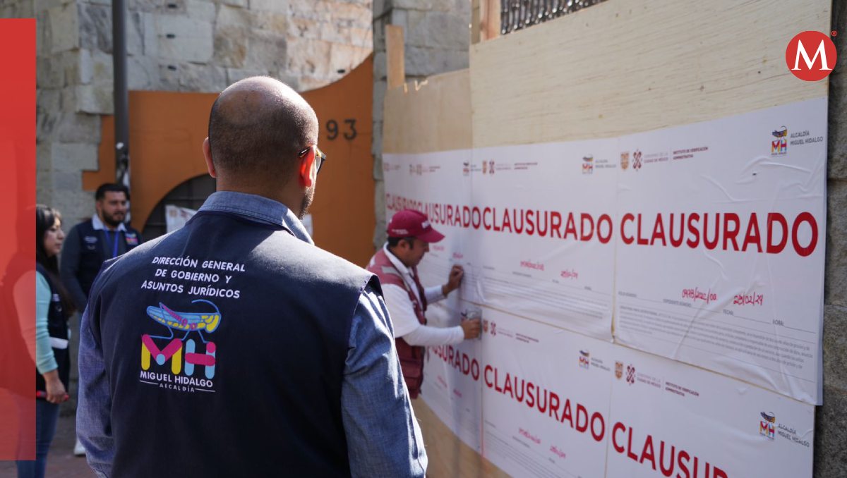 El alcalde de Miguel Hidalgo, Mauricio Tabe repuso los sellos de clausura y colocó tapiales en obra irregular de Lomas Altas.