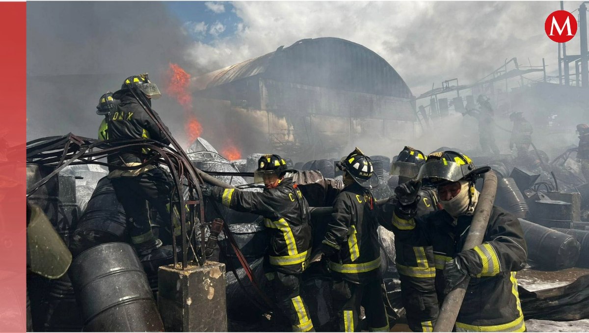 Bomberos de Tultitlan atienden incendio enCentral de Abasto| (Cuartoscuro)