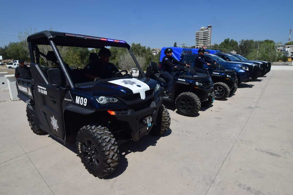 Continua entrega de moto patrullas en Atotonilco. (Francisco Villeda)
