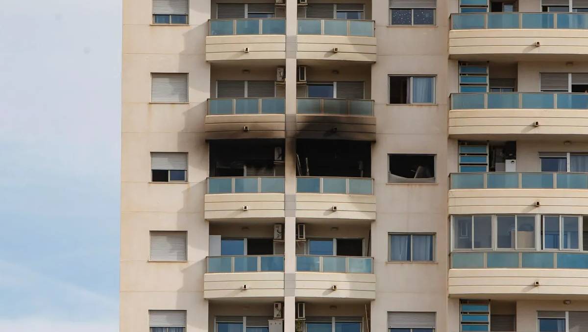 Alrededor de 120 personas fueron desalojadas de su hogar | EFE