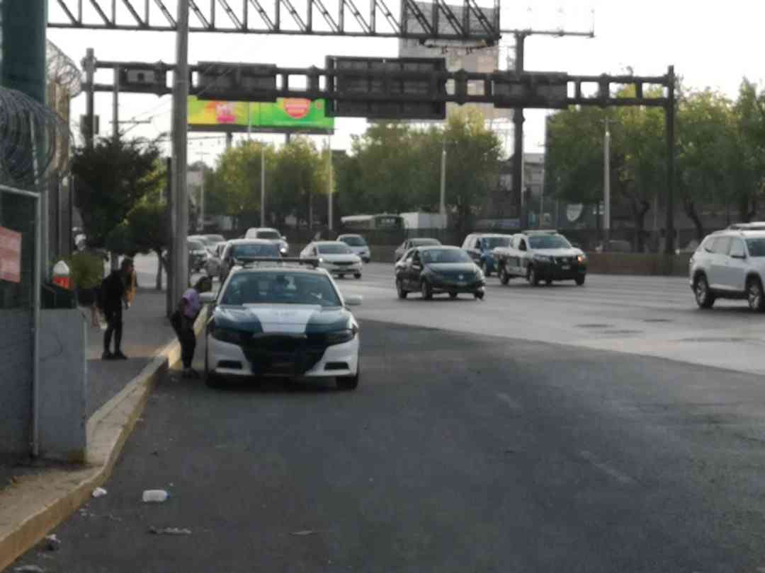 Bloqueos en el AICM.