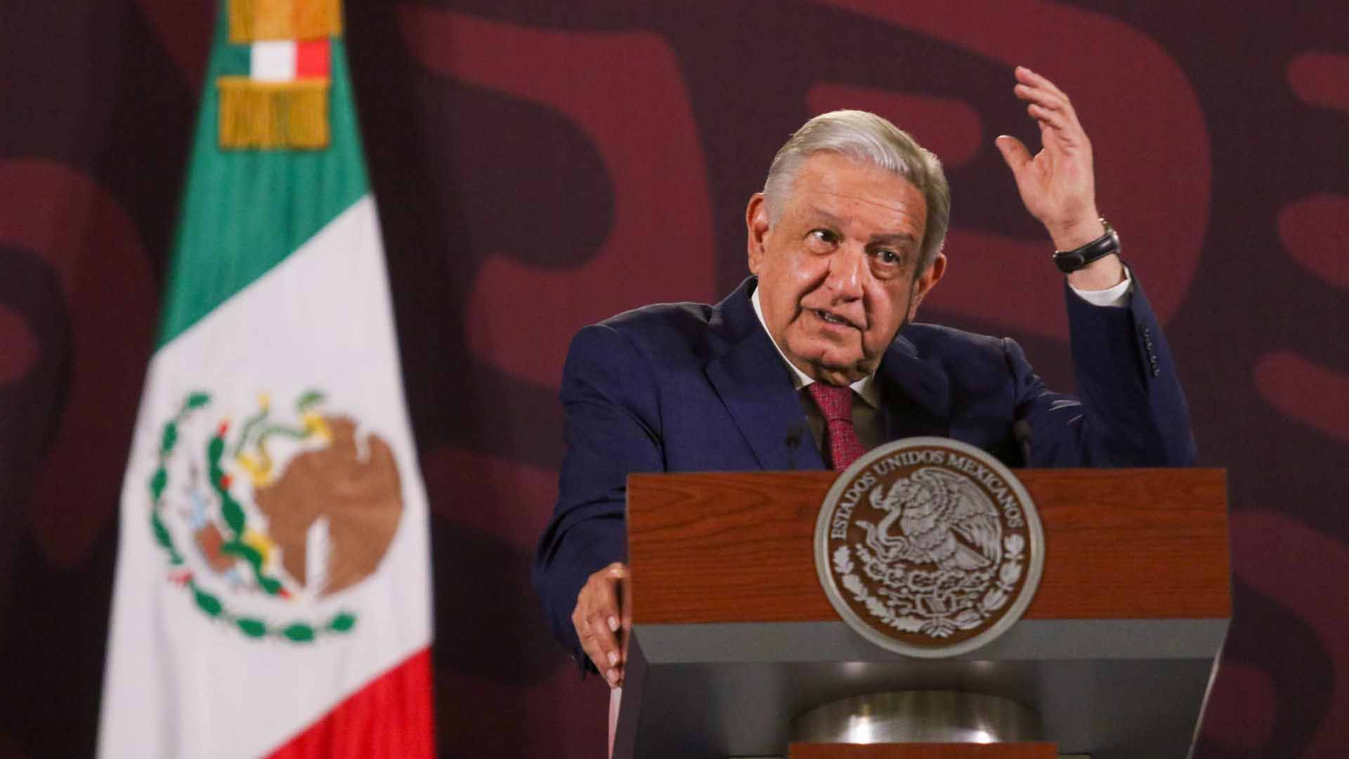 AMLO ofreció rebajar 8 mil mdp a deuda de Salinas Pliego