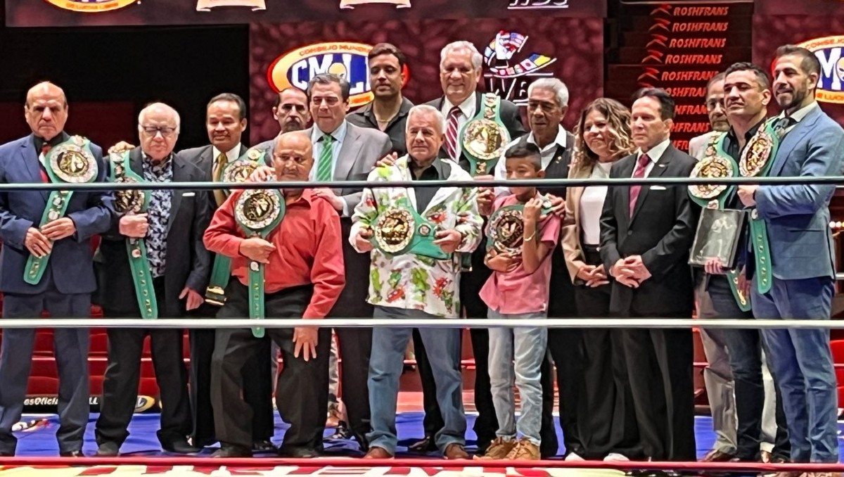 CMB homenajea a exboxeadores olímpicos mexicanos (X @COM_Mexico)