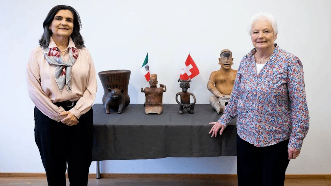 Suiza restituye piezas arqueológicas a México, formalizan entrega ante el INAH