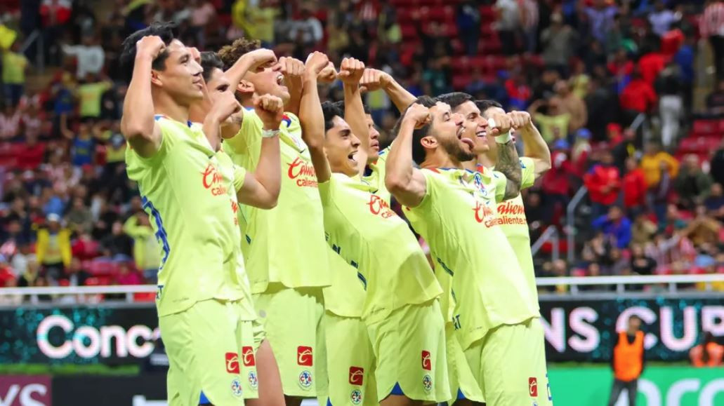 América domina y golea a Chivas en la ida de los octavos de final de la Concachampions