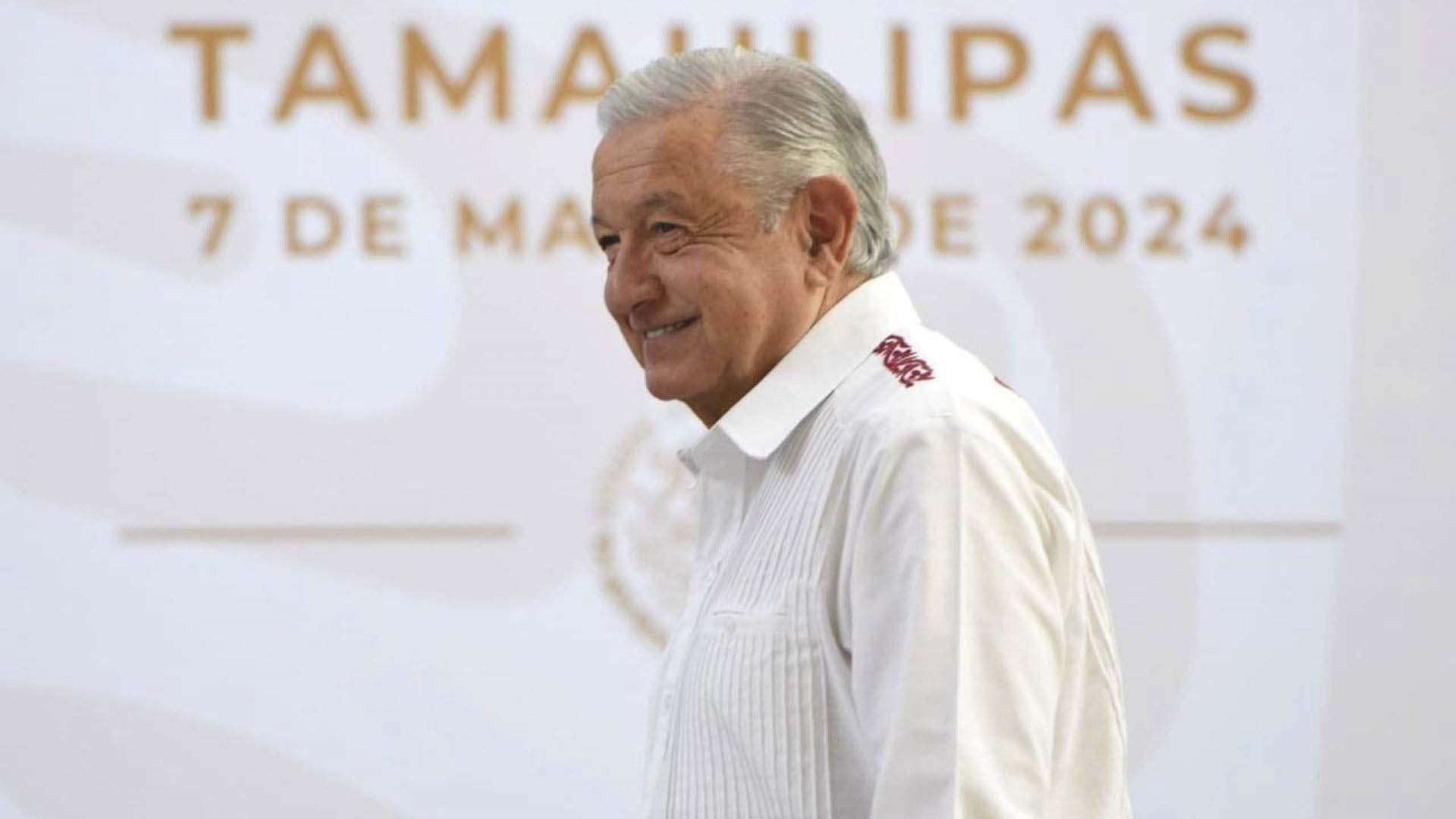 AMLO pide canción de Pablo Milanés, “No vivo en una sociedad perfecta”