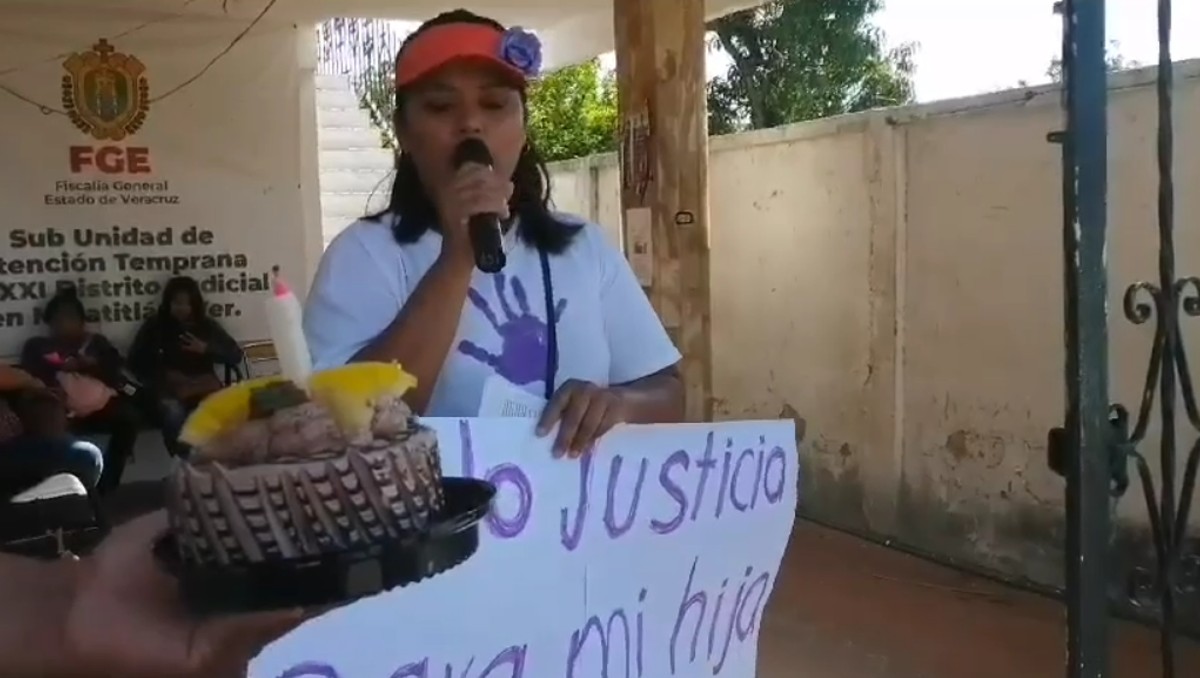 Cantando Las Mañanitas: Protesta en Veracruz por violencia contra menores | Especial